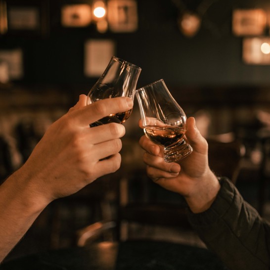 Balmoral Arms The Ghillies Bar00007