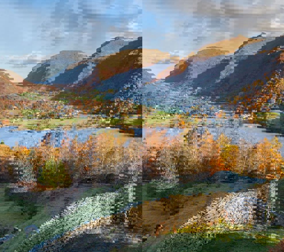 Where and When to See the Leaves Turn in the Lake District ?? ''