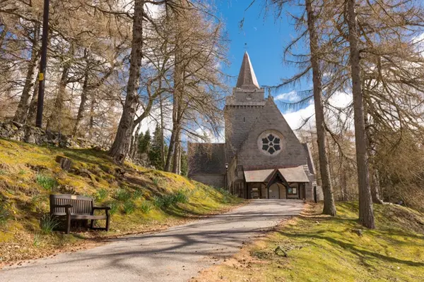 Balmoral Arms Crathie Kirk