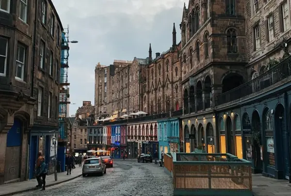 Victoria St