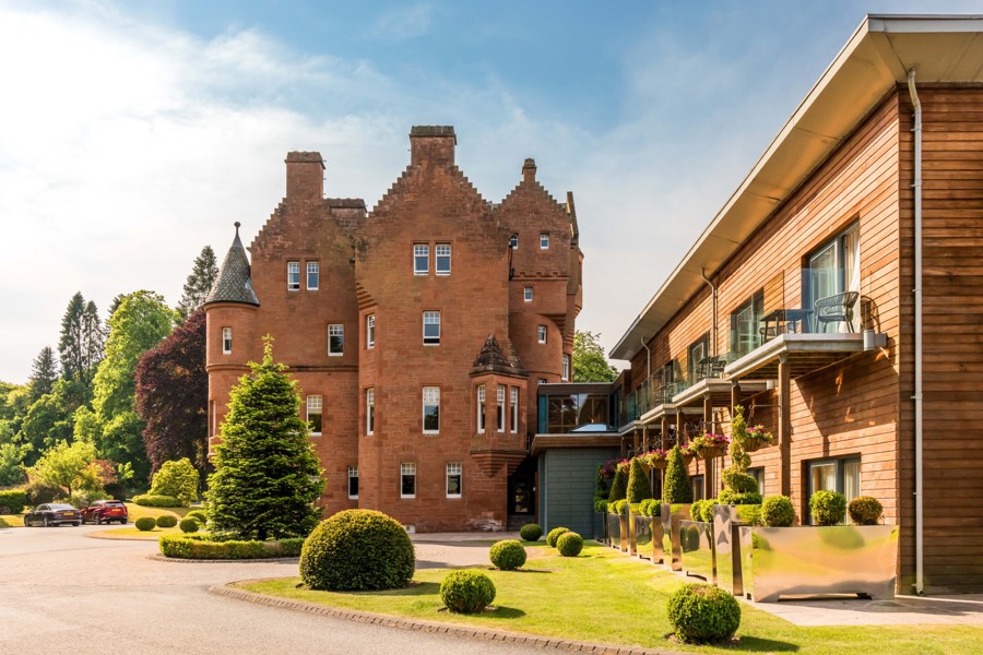 Fonab Castle Exterior00014